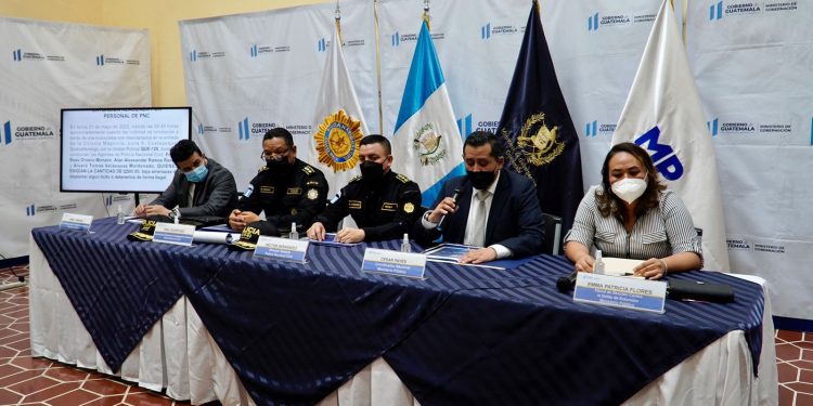 Depuración en la PNC permite captura de cinco policías