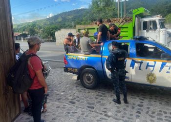 Remiten a Migración a 33 extranjeros