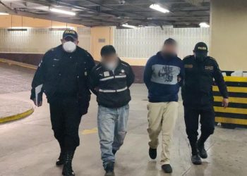 Pretendían cobrar una extorsión y son capturados por policías