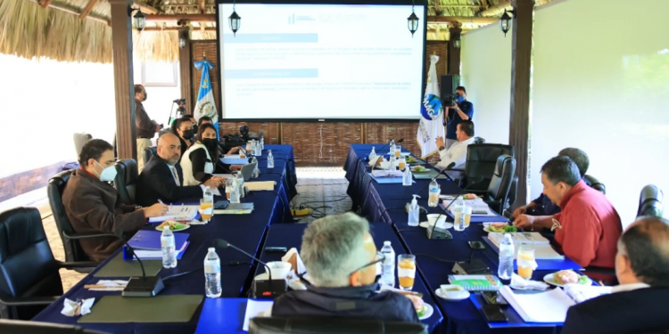 Aprueban proyectos productivos para el desarrollo agropecuario en las Verapaces y Chimaltenango