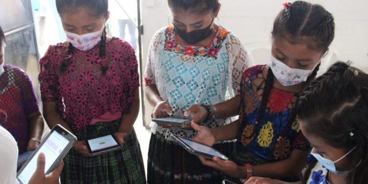 La tecnología en el aula es fundamental para el Gobierno de Guatemala.