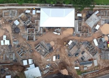 CIV verifica avances en construcción de Escuela de La Reforma en Santa Cruz Muluá
