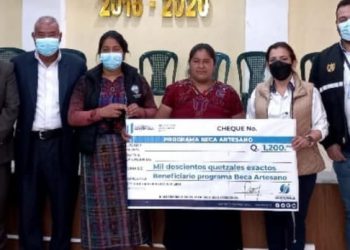 Emprendedoras reciben capital semilla para iniciar su negocio