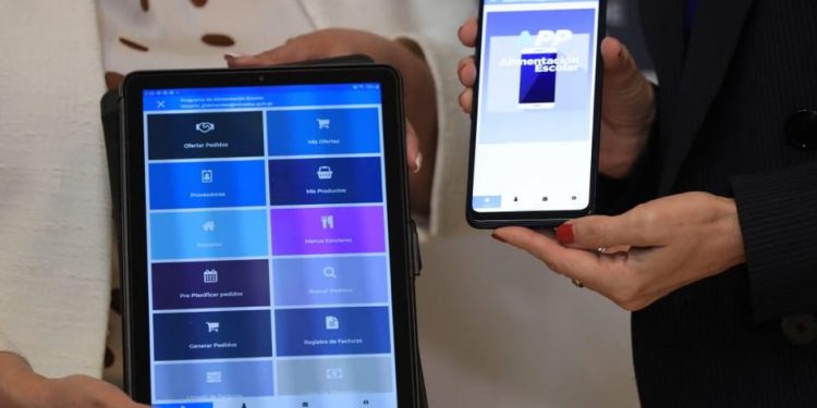 Mineduc comienza a socializar aplicación móvil del Programa de Alimentación Escolar