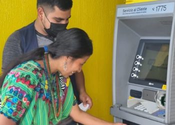Pequeños agricultores de Baja Verapaz reciben estipendio por conservación de suelos