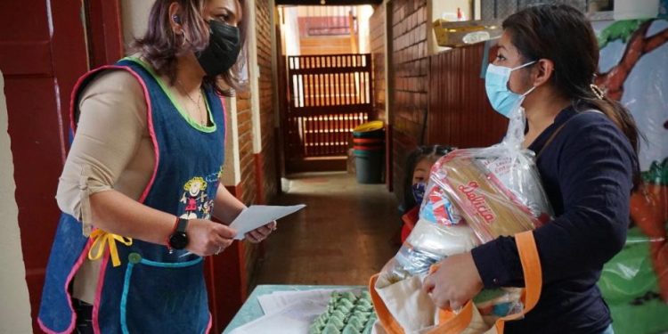 Niñez de Totonicapán recibe alimentación escolar