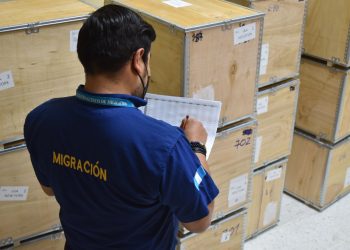 Envían 20 mil cartillas para la emisión de pasaportes en el exterior