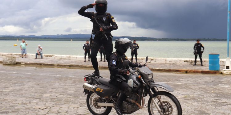 Grupo de Reacción Inmediata Lobos refuerza seguridad en Puerto Barrios