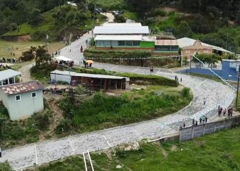 Vecinos de Xepepén se movilizan en mejores condiciones