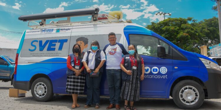 Univet visita comunidades de Baja Verapaz