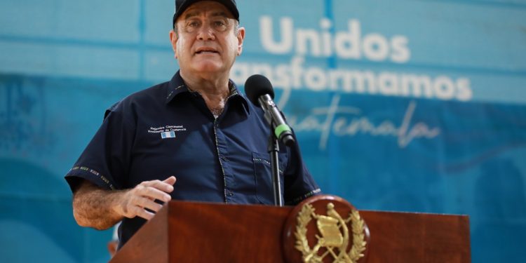 Mandatario anuncia inauguración de un centro de Atención Permanente en Izabal