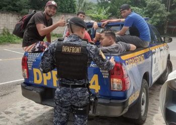 PNC brinda asistencia a 55 migrantes ubicados en Chiquimula