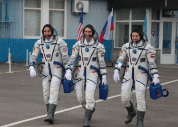 Astronautas pueden tener más riesgo de enfermedades cardíacas y cáncer