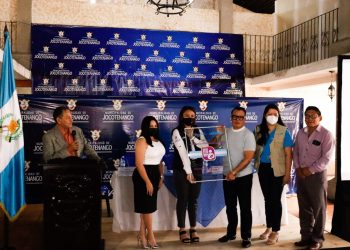 Entregan en Jocotenango certificado de Amigos de la Lactancia Materna