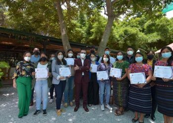 Mineco capacita a emprendedores con taller sobre Elevator Pitch. /Foto: Mineco