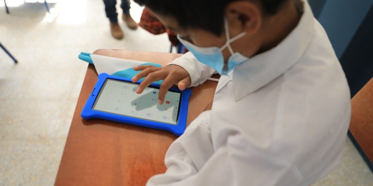 Agradecen nuevas instalaciones educativas en aldea El Hato, Antigua Guatemala