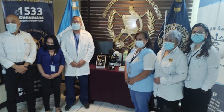 Autoridades del sistema penitenciario recibieron la donación de equipo médico.