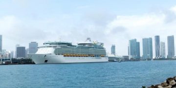 Royal Caribbean proveerá en su flota internet de la red Starlink de SpaceX