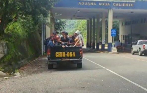 PNC asiste a 40 extranjeros localizados en Chiquimula