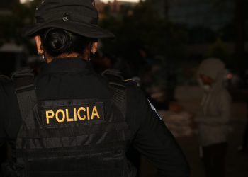 Capturan a presunto coyote que transportaba a 18 personas de manera irregular