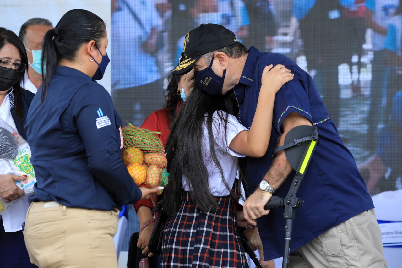 El gobierno de San Juan lanzó una canasta de útiles escolares. - Ahora San  Juan