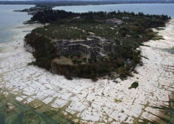 Cuatro lagos de Suiza en un nivel históricamente bajo por la sequía