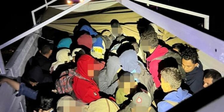 Brindan asistencia y protección a 200 connacionales rescatados en México