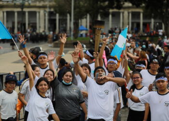 Guatemaltecos celebran la independencia patria