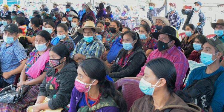 Más de 700 familias de Salamá reciben asistencia alimentaria