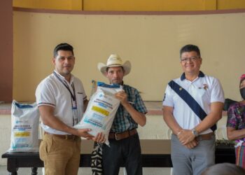 Otorgan semillas de frijol en Cubulco, Baja Verapaz