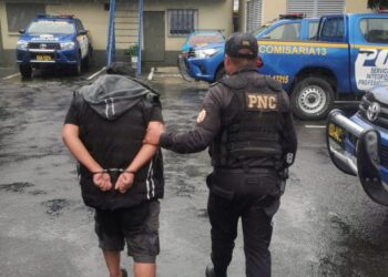 Detienen a presunto coyote por el traslado irregular de migrantes