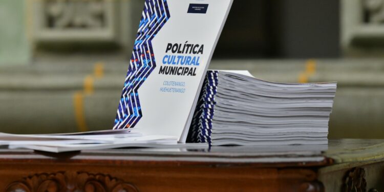 Entregan 30 políticas culturales municipales