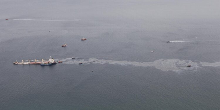 Software predice en 5 minutos el movimiento de petróleo derramado en el mar