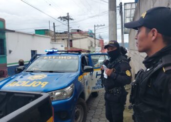 Agentes en Chimaltenango efectuaron operativos para garantizar la seguridad de las personas. /Foto: PNC