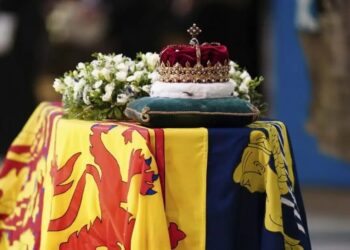 Unos 2 mil 300 agentes custodiarán el féretro de Isabel II hacia Windsor