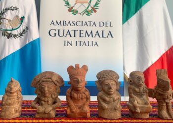 Guatemala recupera seis bienes prehispánicos en Italia