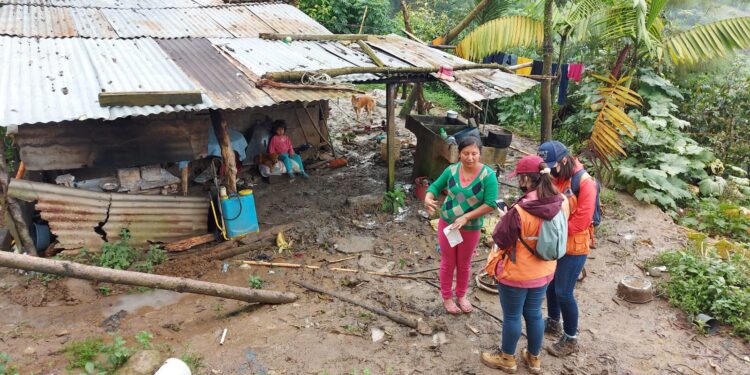 Brindan asistencia a personas afectadas por las lluvias de las últimas horas