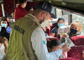 Remiten a 700 extranjeros en una semana por ingreso irregular al país