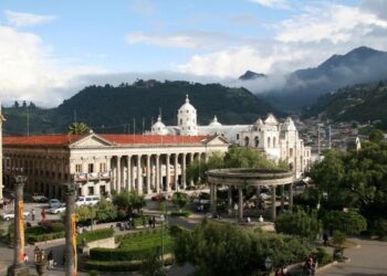 Declaran tres días de duelo nacional por las víctimas de Quetzaltenango