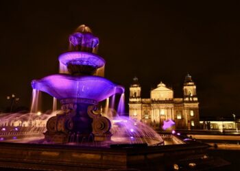 Varios lugares guatemaltecos fueron iluminados con la Marca País