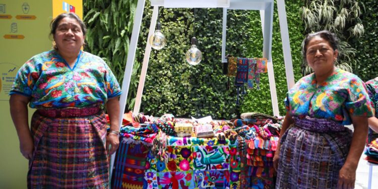 Proyecto de revitalización beneficia a emprendedores de Antigua Guatemala