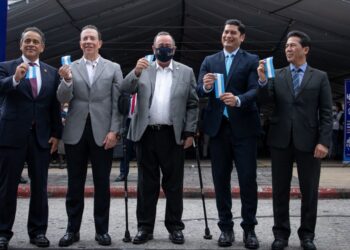 Presidente inaugura primera Feria para la Vivienda Social