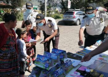 PNC socializa medios para la prevención y denuncia del delito en San Cristóbal Totonicapán
