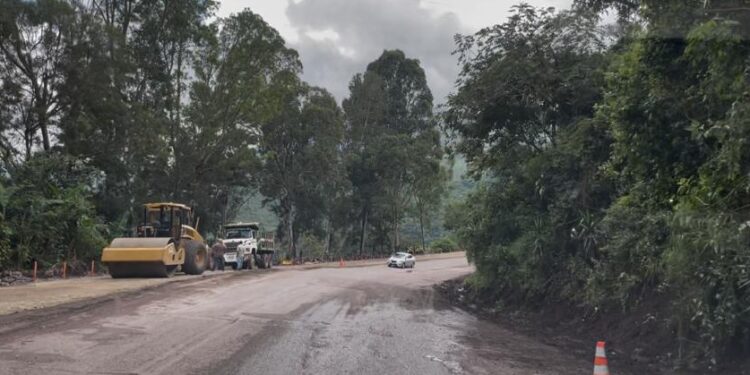 Verifican trabajos en tramo entre Quezaltepeque y Olopa