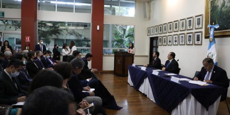 Presentan proyectos priorizados por Plan de Desarrollo Integral a cooperación internacional