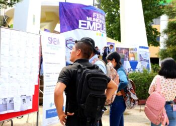 Feria ofrece más de 100 plazas laborales en Alta Verapaz