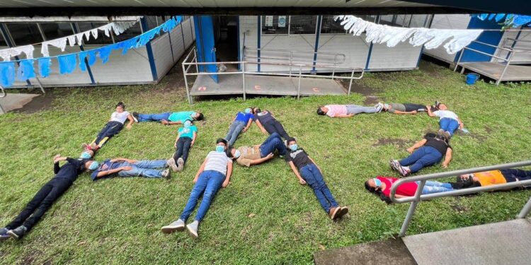 Ministerio de Educación celebra Día Internacional de la Paz en Escuintla