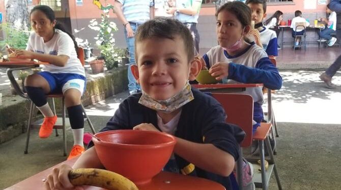 Chiquimula valida 10 menús de alimentación escolar para 2023