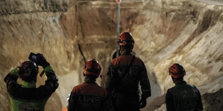 Gobierno se solidariza tras hallazgo de madre e hija en vehículo extraído en Villa Nueva