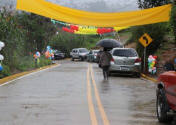 Se pavimentan 2.2 kilómetros en Esquipulas Palo Gordo